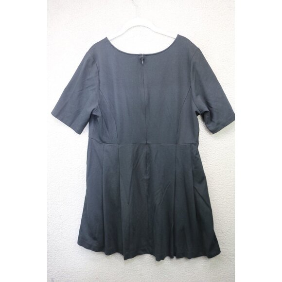 Vineyard Vines V Neck Black Dress-Size 16-Goth-Witchy-Back Zip - Picture 5 of 8